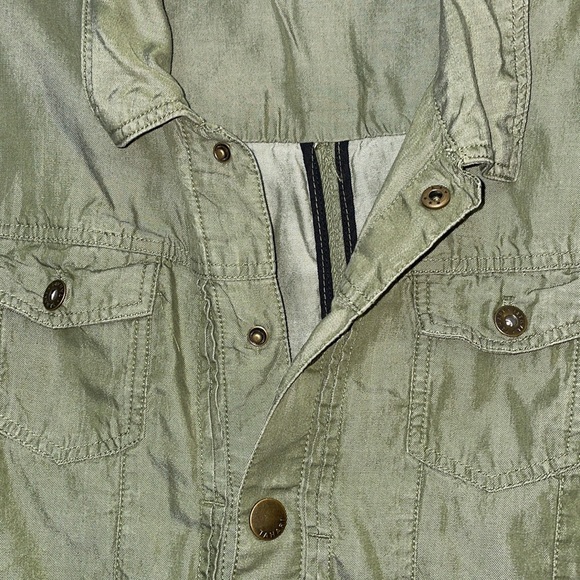 Tahari utility light weight olive jacket. Fits like a xl or 14w. - Picture 4 of 5